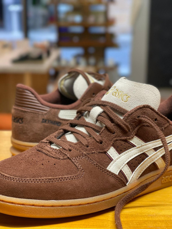 ASICS SKYHAND OG REDDISH BROWN OATMEAL