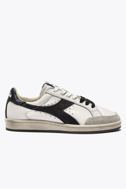 DIADORA HERITAGE PRESTIGE USED WHITE BLACK