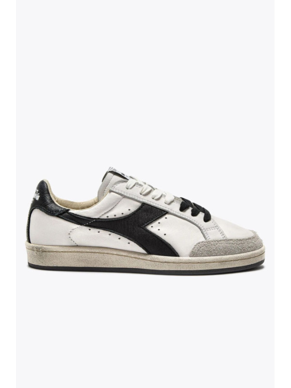 DIADORA HERITAGE PRESTIGE USED WHITE BLACK DIADORA HERITAGE PRESTIGE USED WHITE BLACK