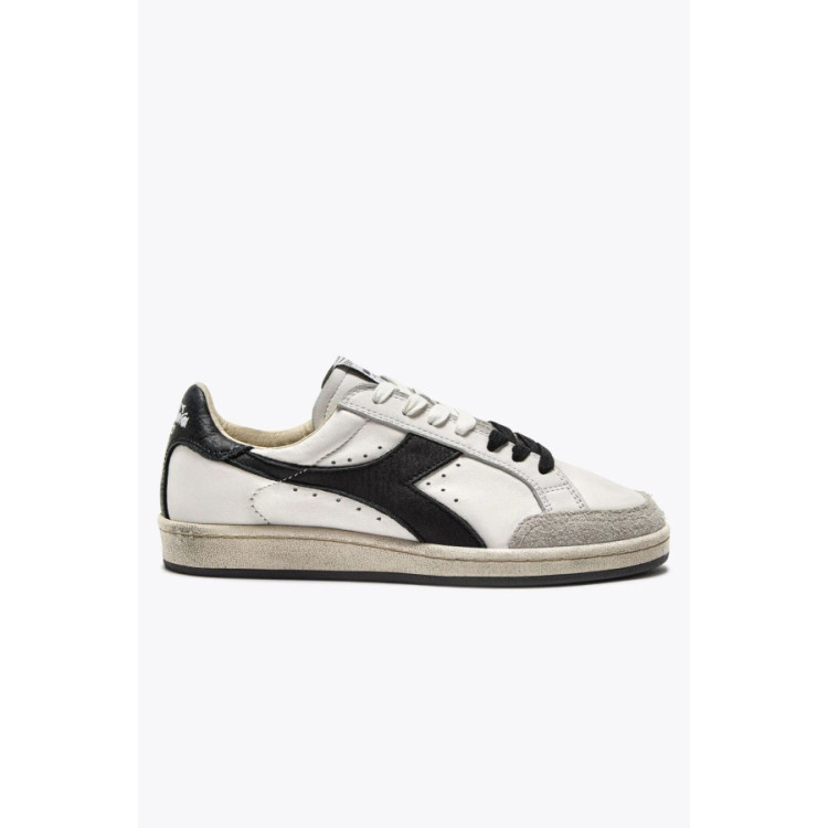 DIADORA HERITAGE PRESTIGE USED WHITE BLACK DIADORA HERITAGE PRESTIGE USED WHITE BLACK
