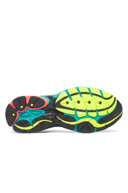 SAUCONY PROGRID OMNI 9 SILVER MUTANT