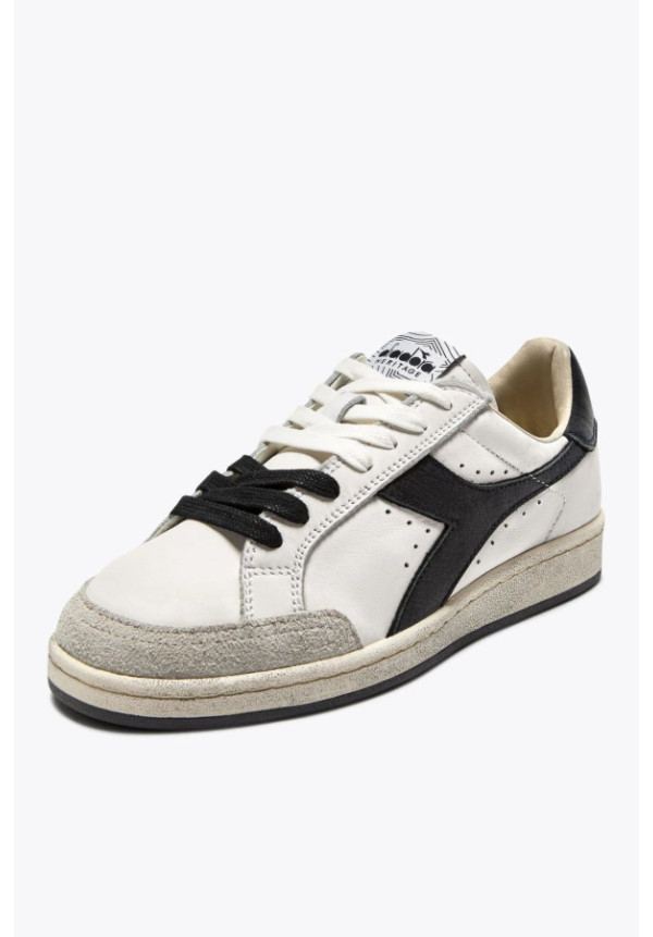 DIADORA HERITAGE PRESTIGE USED WHITE BLACK