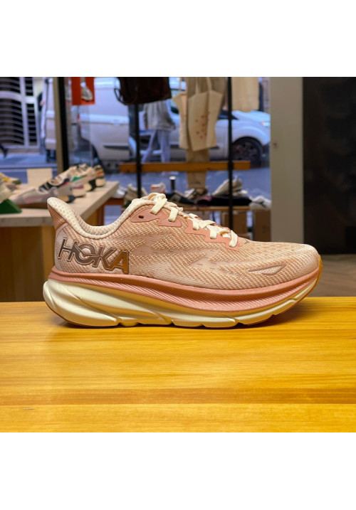 HOKA CLIFTON 9