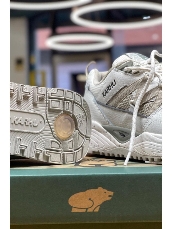 KARHU FUSION XC BLANC DE BLANC SILVER LINING