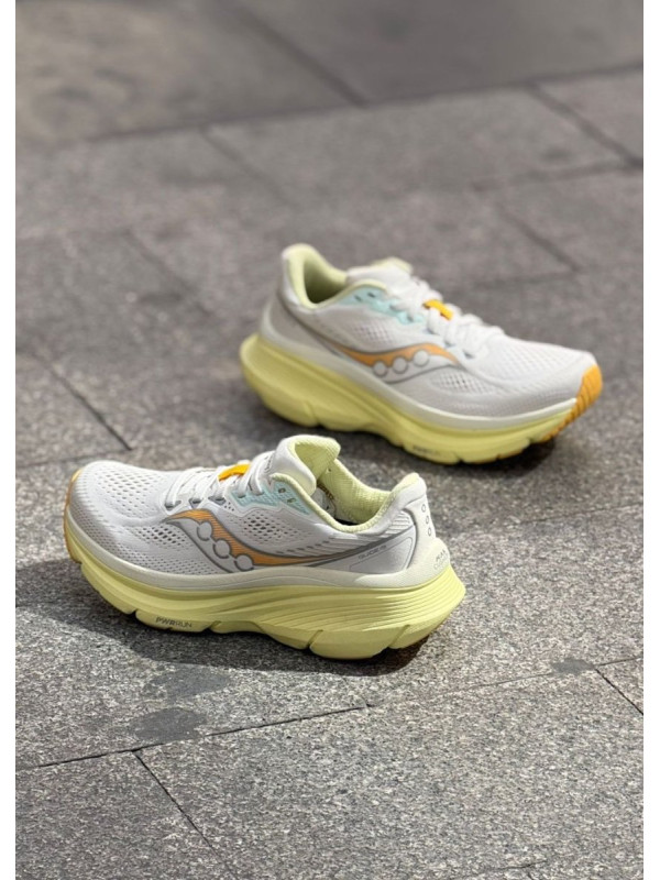 SAUCONY GUIDE 19 IVORY TENDER