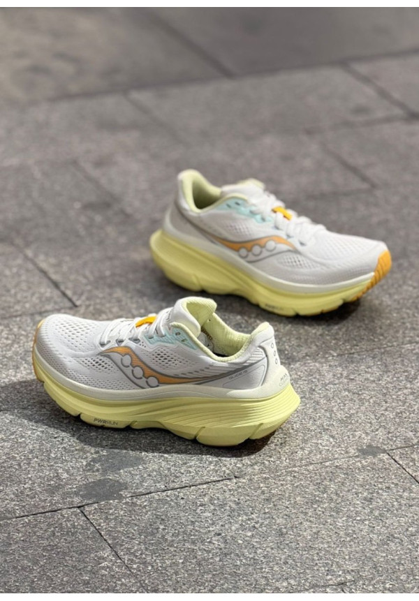 SAUCONY GUIDE 19 IVORY TENDER