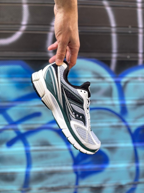 SAUCONY PROGRID GUIDE 7 WHITE PINE