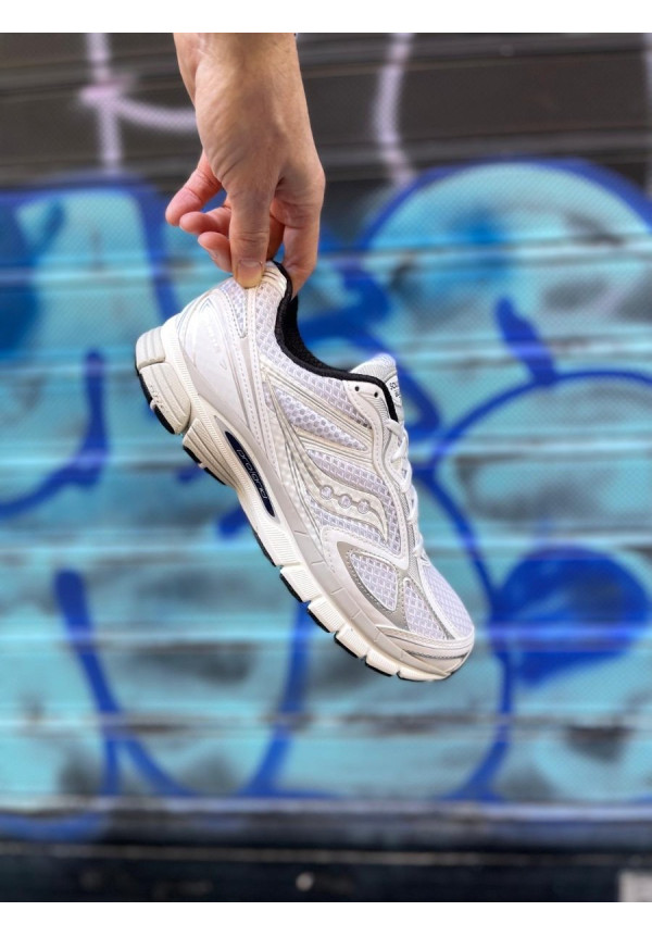 SAUCONY PROGRID GUIDE 7 WHITE BLACK