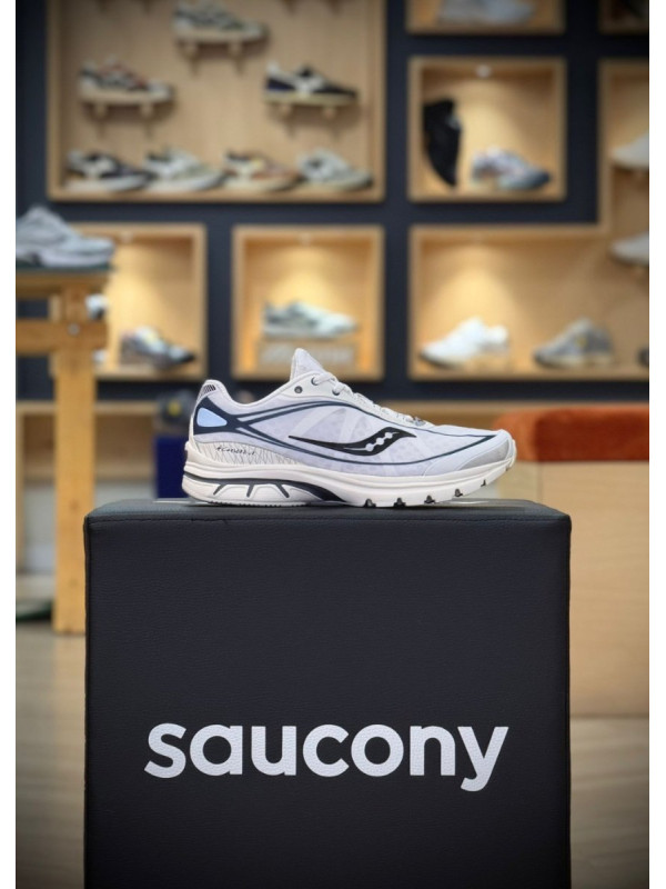 SAUCONY KINVARA 1 WHITE OFF WHITE