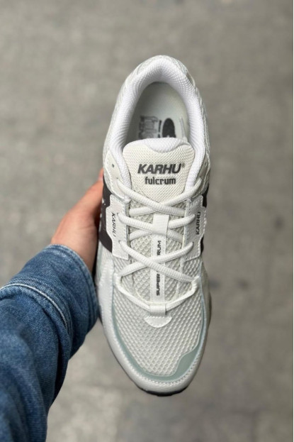 KARHU SUPER FULCRUM BLANC DE BLANC DARK GULL GRAY