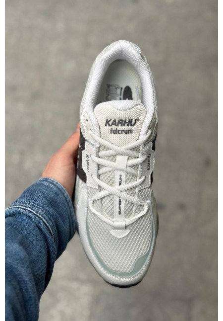 KARHU SUPER FULCRUM BLANC DE BLANC DARK GULL GRAY
